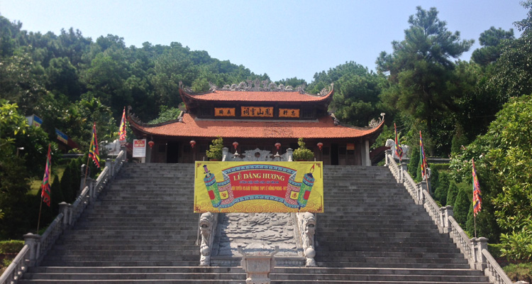 Đền Chu Văn An Đền Chu Văn An