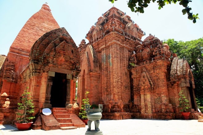 tháp bà Ponaagar Nha Trang