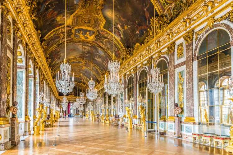 Thăm quan Cung điện Versailles