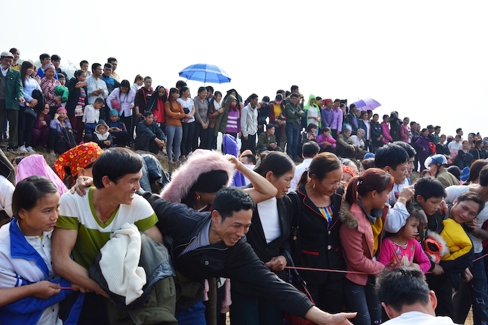 Ngày 1: Hà Nội – tạ lễ đền Đông Cuông