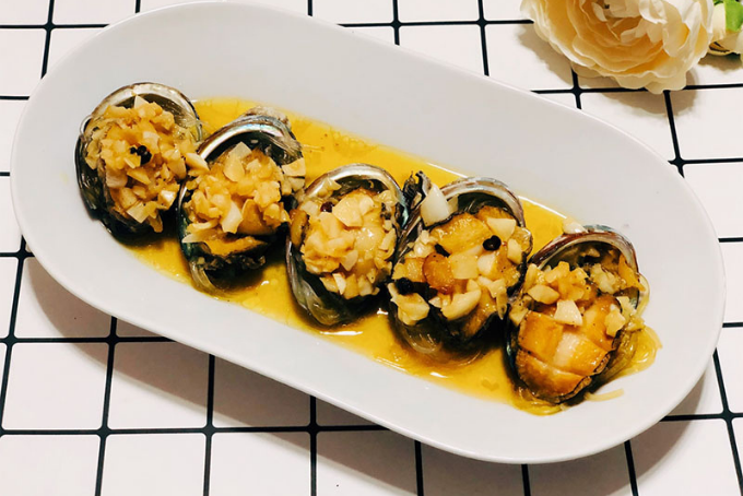 Bào ngư chiên tỏi ớt