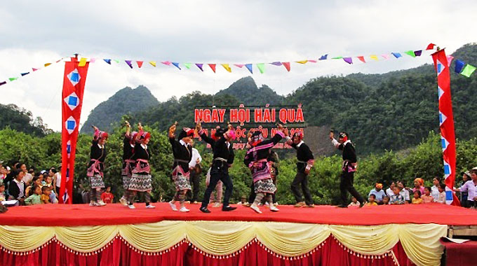 Lễ hội hái mận ở Mộc Châu