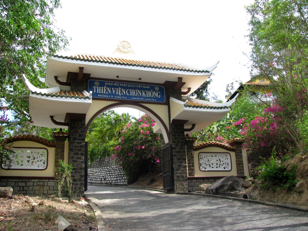 Thiền Viện Chơn Không