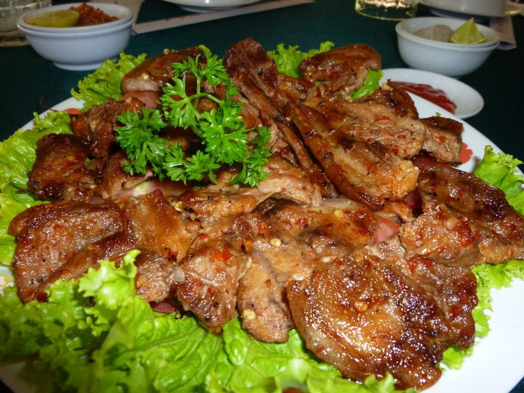 Lợn cắp nách - du lịch sapa