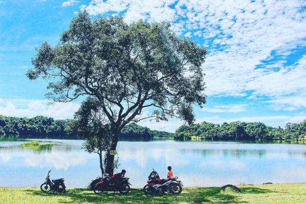 Tràng cỏ Bàu Lạch