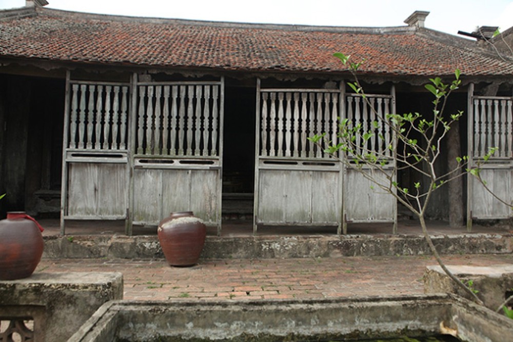 Nhà Bá Kiến Nhà Bá Kiến