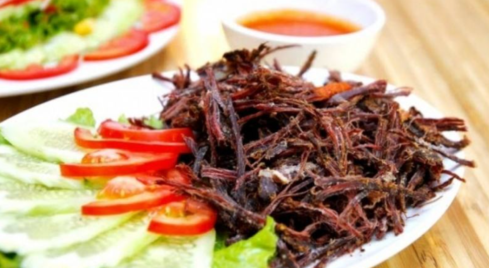 Thịt bò gác bếp