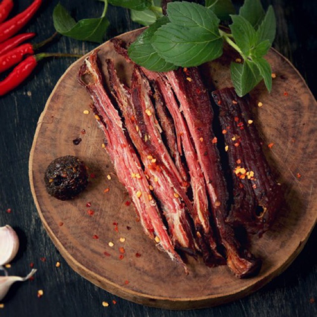 Thịt bò Lào gác bếp